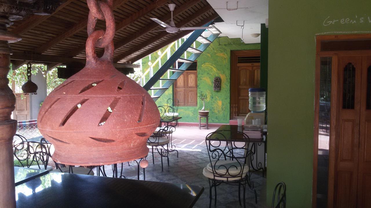 Green's Guest House Auroville Buitenkant foto
